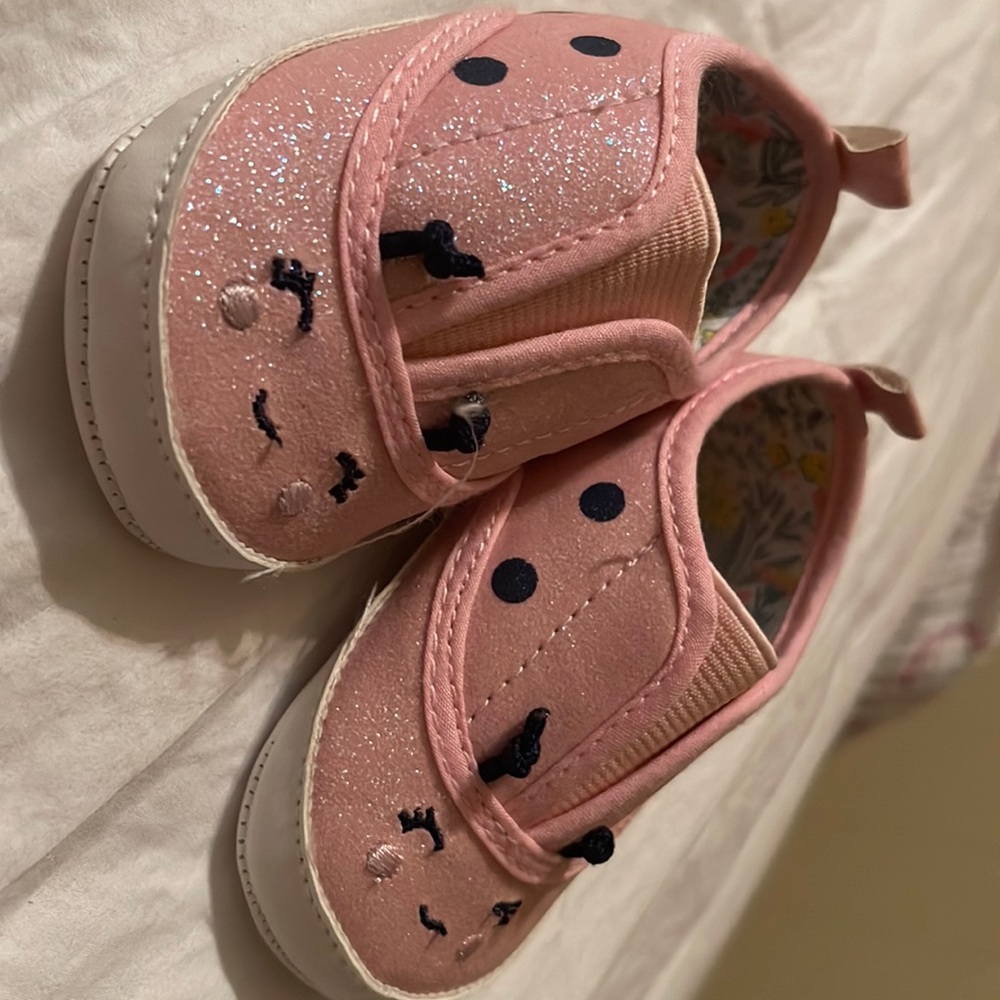 CARTER’S baby girl 3-6 months shoes